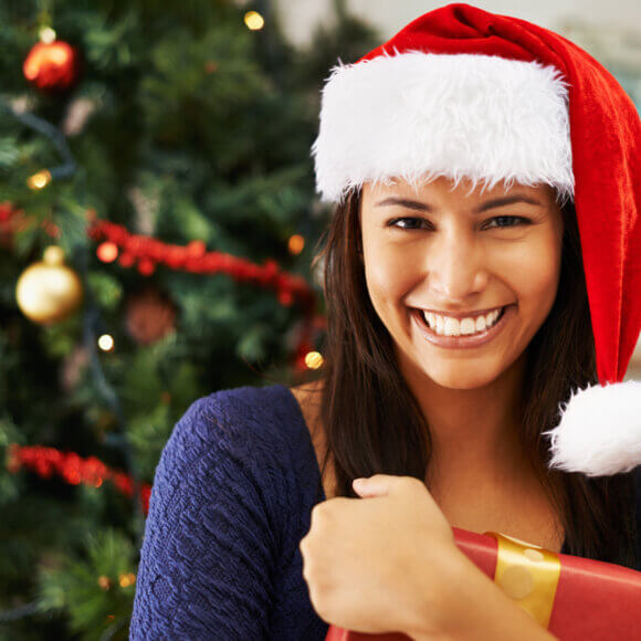 Get Teeth Cleaning in Montreal for a Brighter, More Confident Christmas Smile