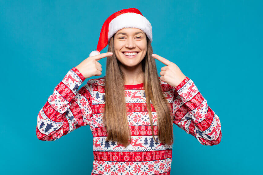 Give Yourself the Gift of Confidence: Start Invisalign™ Treatment This Holiday Season